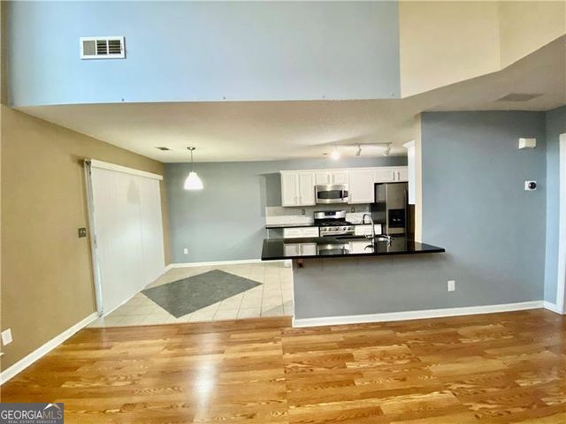 9020 Friarbridge Drive, Suwanee, GA 30024