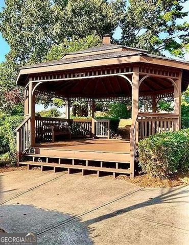 9020 Friarbridge Drive, Suwanee, GA 30024