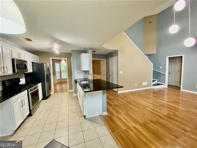 9020 Friarbridge Drive, Suwanee, GA 30024