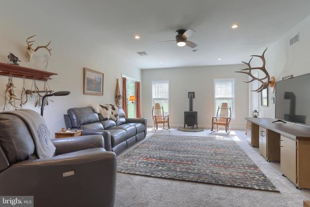 1007 BRIARWOOD CT, Lebanon, PA 17042