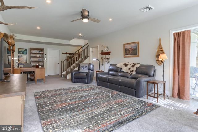 1007 BRIARWOOD CT, Lebanon, PA 17042