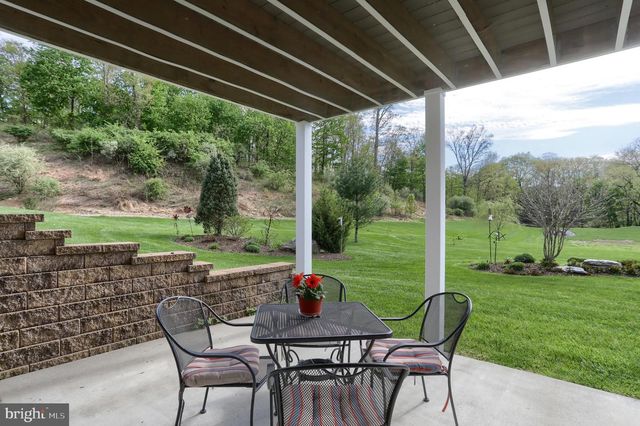1007 BRIARWOOD CT, Lebanon, PA 17042