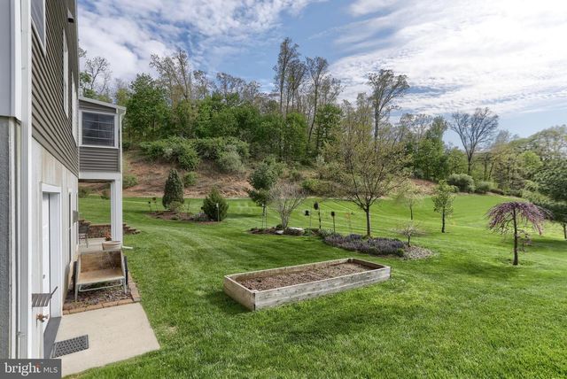 1007 BRIARWOOD CT, Lebanon, PA 17042