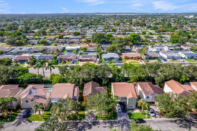 7538 NW 17TH Drive, Pembroke Pines, FL 33024
