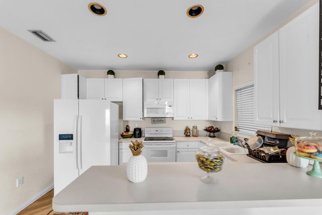 7538 NW 17TH Drive, Pembroke Pines, FL 33024