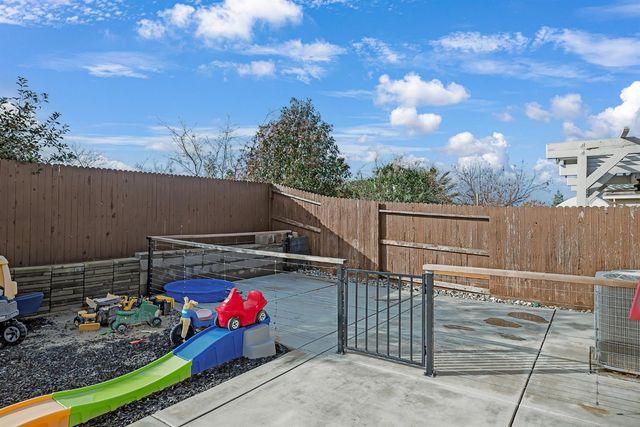 410 Laurel Ct, Ione, CA 95640