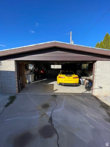 1876 W 3300 S, Salt Lake City, UT 84119