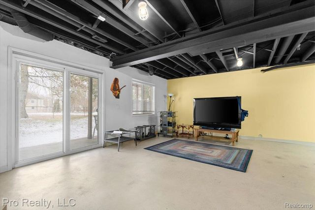 45317 Stonehedge Drive, Plymouth Charter Township, MI 48170