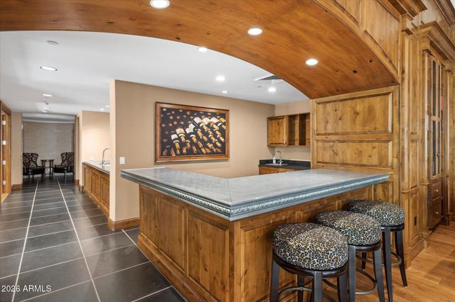 7181 E CAMELBACK Road 208, Scottsdale, AZ 85251