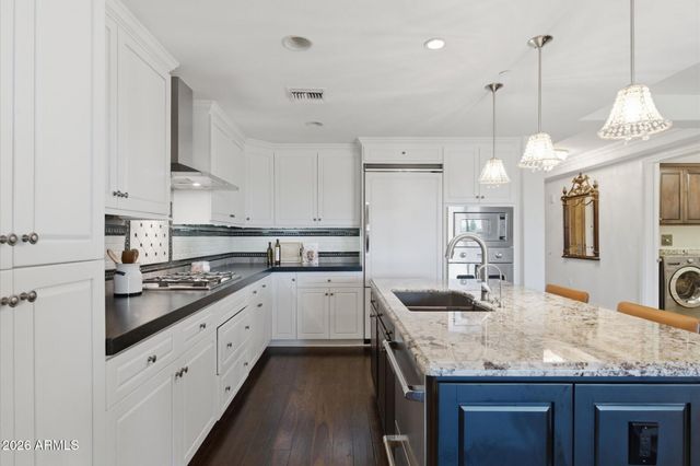 7181 E CAMELBACK Road 208, Scottsdale, AZ 85251