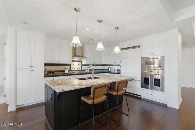 7181 E CAMELBACK Road 208, Scottsdale, AZ 85251