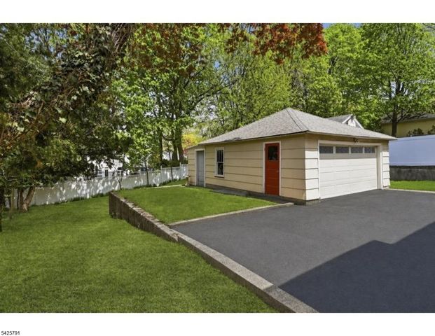 18 IRVING PLACE, Nutley Twp., NJ 07110