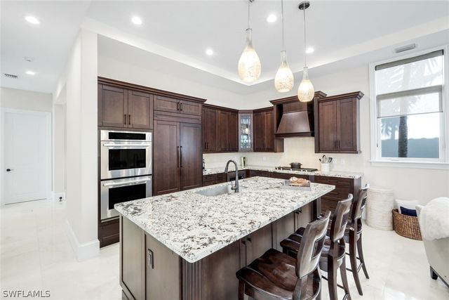 2106 Modena CT, Naples, FL 34105