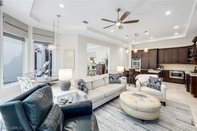 2106 Modena CT, Naples, FL 34105