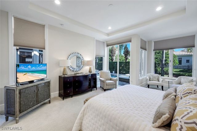 2106 Modena CT, Naples, FL 34105