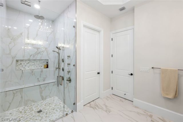 2106 Modena CT, Naples, FL 34105