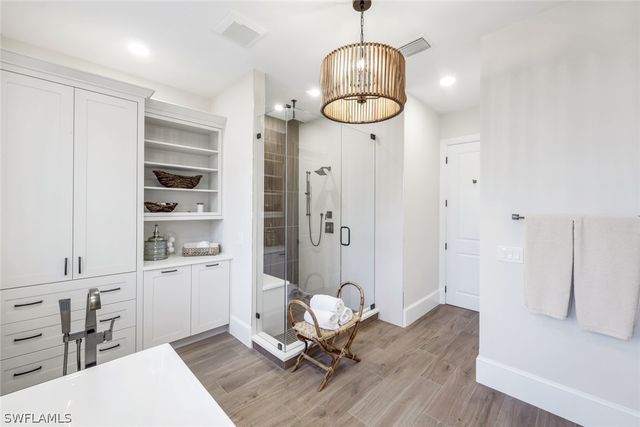 2106 Modena CT, Naples, FL 34105