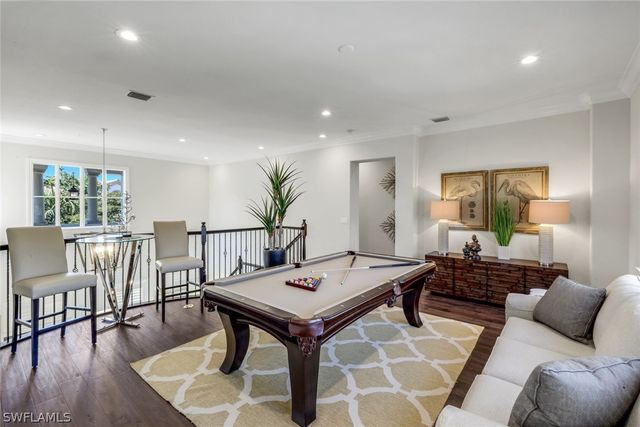 2106 Modena CT, Naples, FL 34105