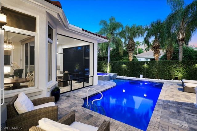 2106 Modena CT, Naples, FL 34105