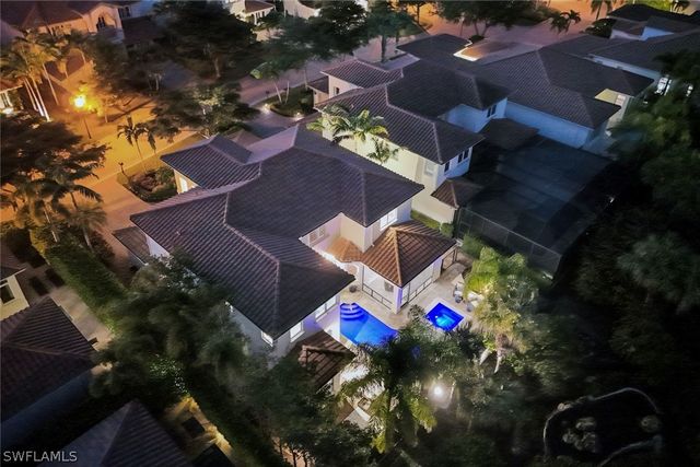 2106 Modena CT, Naples, FL 34105