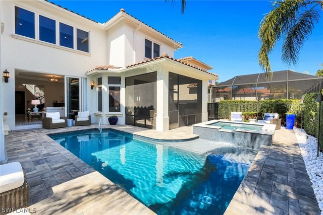 2106 Modena CT, Naples, FL 34105