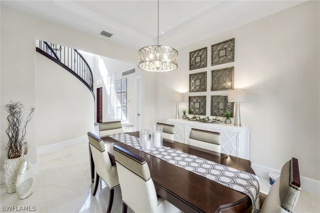 2106 Modena CT, Naples, FL 34105