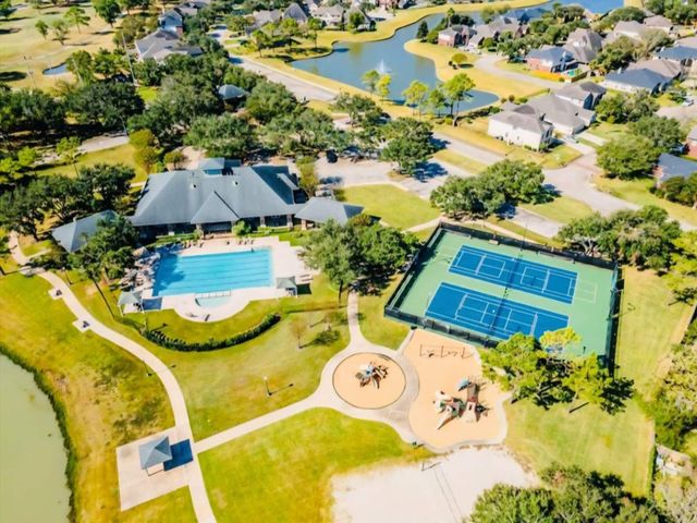 3214 E Cedar Hollow Drive, Pearland, TX 77584