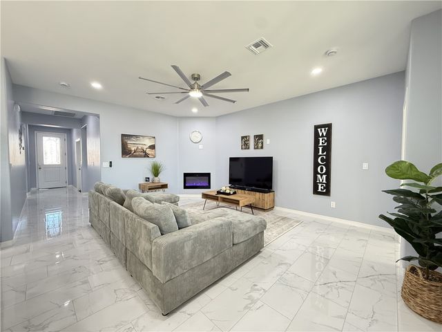 145 Hacienda Drive, Bullhead City, AZ 86429