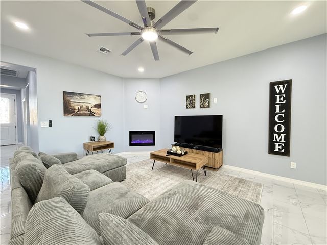 145 Hacienda Drive, Bullhead City, AZ 86429