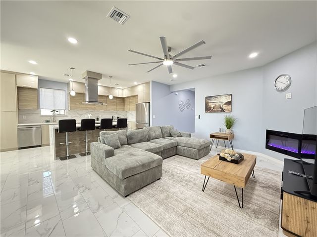 145 Hacienda Drive, Bullhead City, AZ 86429