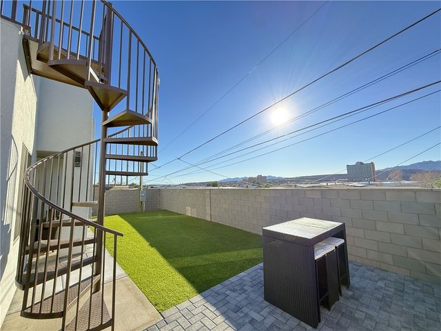 145 Hacienda Drive, Bullhead City, AZ 86429