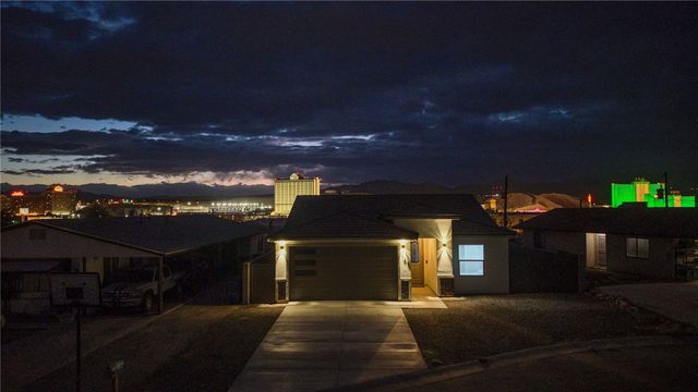 145 Hacienda Drive, Bullhead City, AZ 86429