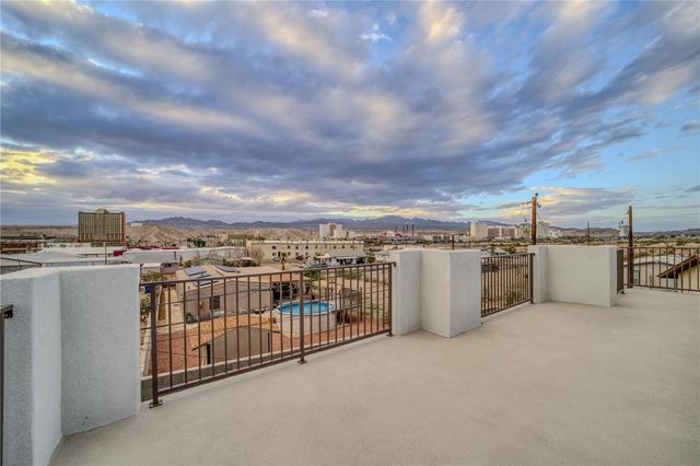 145 Hacienda Drive, Bullhead City, AZ 86429