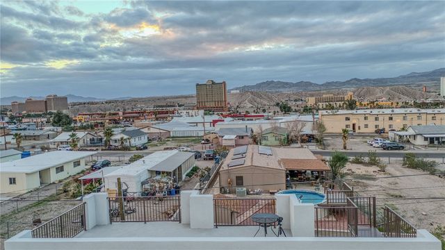 145 Hacienda Drive, Bullhead City, AZ 86429