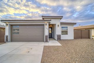 145 Hacienda Drive, Bullhead City, AZ 86429