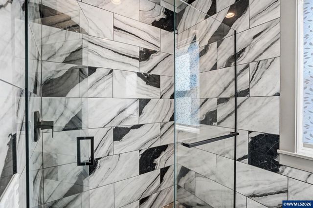 1375 Titan Dr NW, Salem, OR 97304