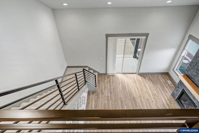 1375 Titan Dr NW, Salem, OR 97304