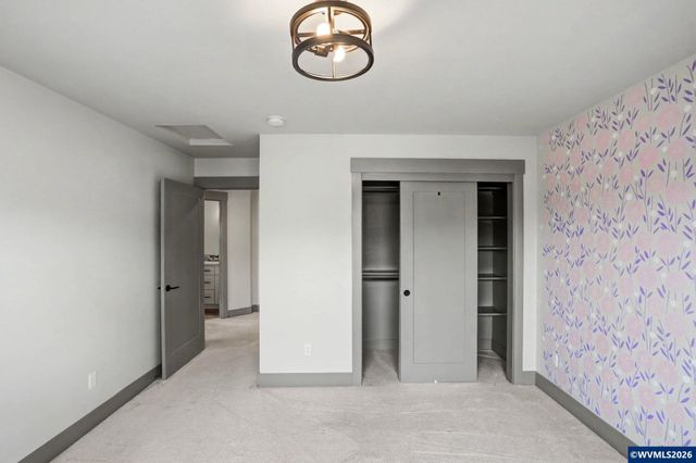 1375 Titan Dr NW, Salem, OR 97304