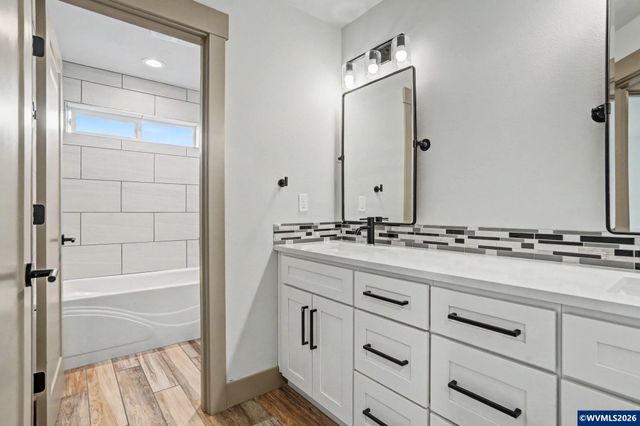 1375 Titan Dr NW, Salem, OR 97304