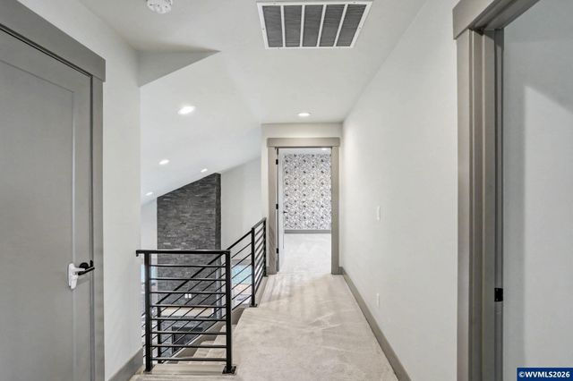 1375 Titan Dr NW, Salem, OR 97304