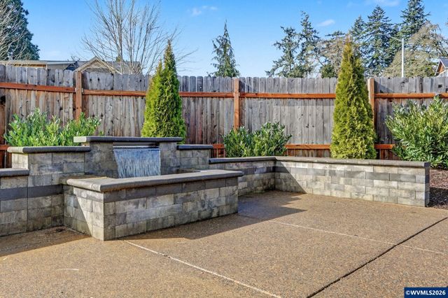 1375 Titan Dr NW, Salem, OR 97304