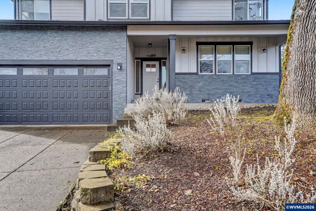 1375 Titan Dr NW, Salem, OR 97304