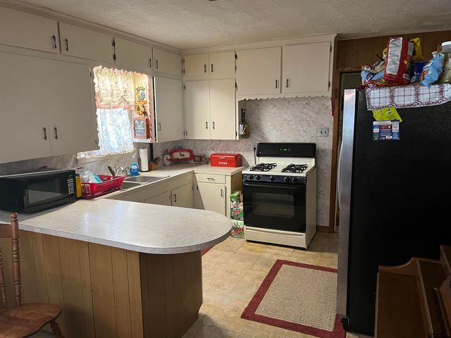 2629 US HWY 79 W, Jacksonville, TX 75766