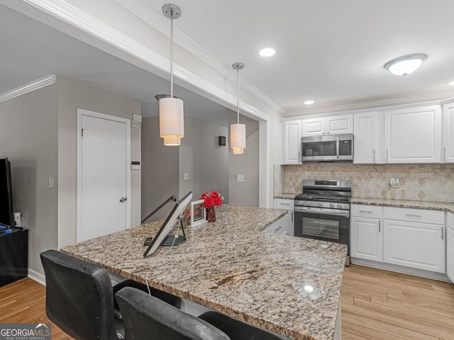 1607 Hillview Avenue, Jonesboro, GA 30236