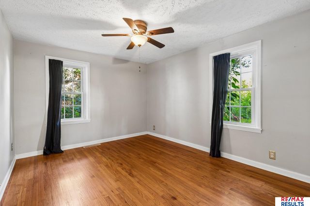 5902 Whitmore Street, Omaha, NE 68152