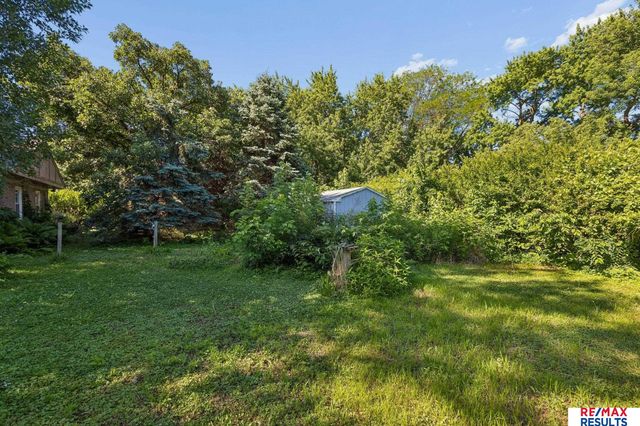 5902 Whitmore Street, Omaha, NE 68152