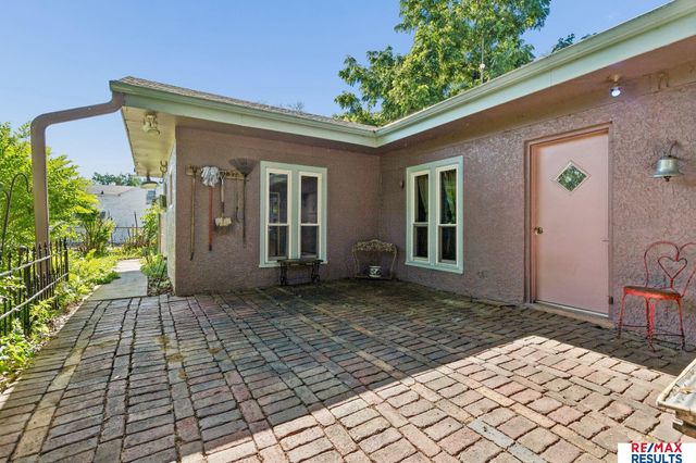 5902 Whitmore Street, Omaha, NE 68152