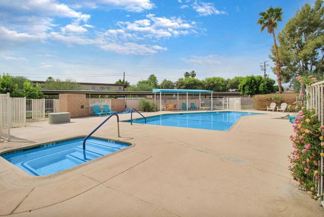 77845 California Drive D2, Palm Desert, CA 92211