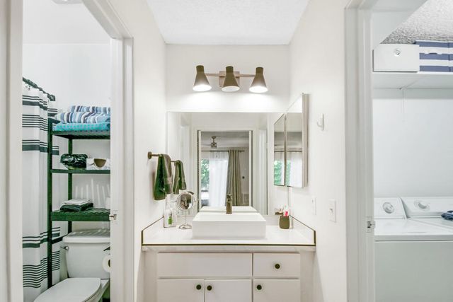 77845 California Drive D2, Palm Desert, CA 92211