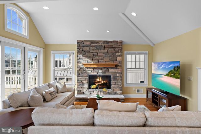 319 PELHAM AVE, Beach Haven, NJ 08008